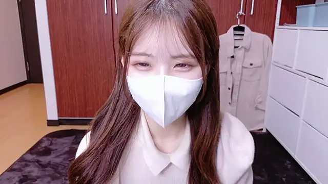 Snapshot of Ema_o0_chan chatting on October 2025 11:12:02 AM Ema o0 chan online show from October 2025 11:12:02 AM