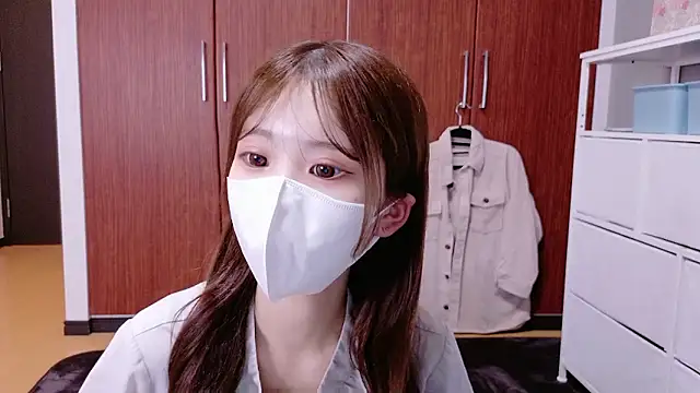 Snapshot of Ema_o0_chan chatting on September 2025 10:22:01 AM Ema o0 chan online show from September 2025 10:22:01 AM