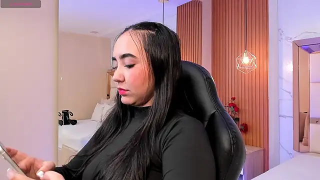 julieta rosee online show from February 2026 09:48:02 PM