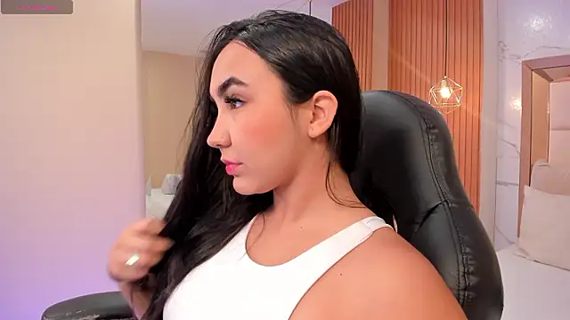 julieta rosee online show from February 2026 09:47:01 PM