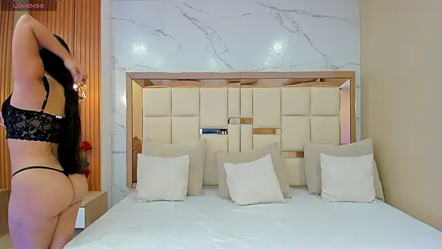 julieta rosee online show from January 2026 10:25:02 PM