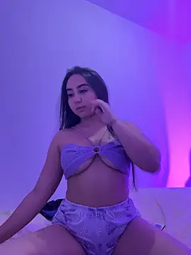 julieta rosee online show from May 2026 09:37:02 PM