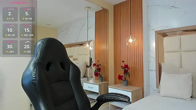 julieta rosee online show from June 2026 10:10:01 PM