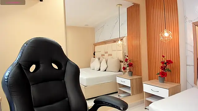 julieta rosee online show from November 2025 10:21:01 PM