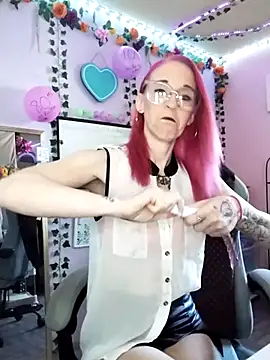 Snapshot of Purple2StayThnxx chatting on October 2025 02:58:01 PM Purple2StayThnxx online show from October 2025 02:58:01 PM
