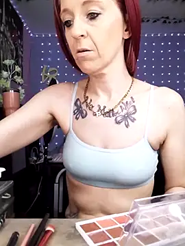 Purple2StayThnxx online show from May 2026 04:24:01 PM