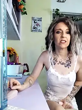 Purple2StayThnxx online show from May 2026 06:05:02 PM