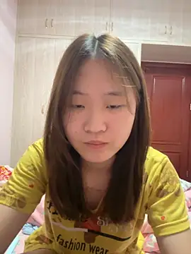 Snapshot of CoCo-s chatting on September 2025 05:24:01 PM CoCo-s online show from September 2025 05:24:01 PM