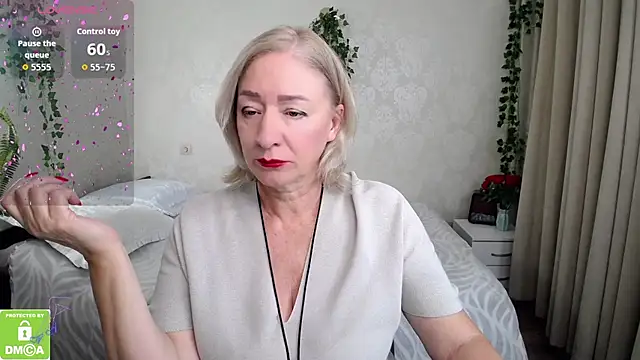 Snapshot of hunters_woman chatting on October 2025 12:08:01 PM hunters woman online show from October 2025 12:08:01 PM