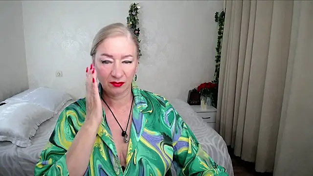 hunters woman online show from July 2026 03:15:02 AM