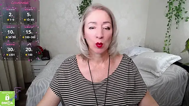 Snapshot of hunters_woman chatting on October 2025 02:07:01 PM hunters woman online show from October 2025 02:07:01 PM