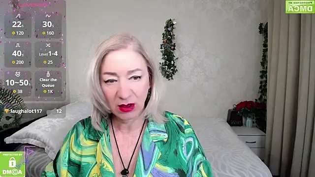 hunters woman online show from April 2026 09:19:01 PM