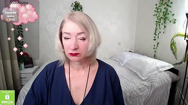 Snapshot of hunters_woman chatting on October 2025 01:23:01 PM hunters woman online show from October 2025 01:23:01 PM