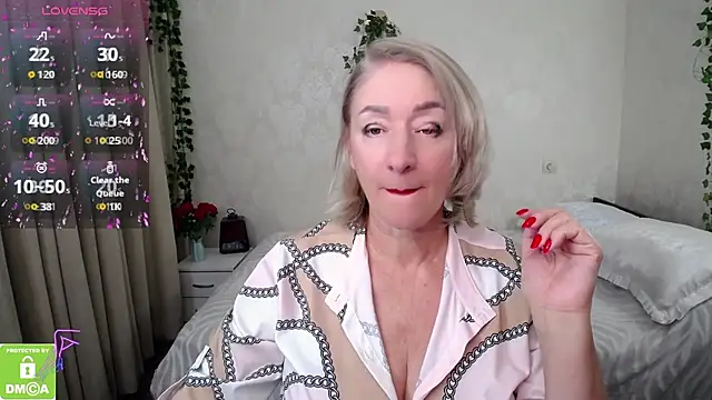 Snapshot of hunters_woman chatting on October 2025 01:55:01 PM hunters woman online show from October 2025 01:55:01 PM