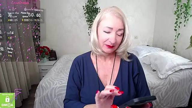 Snapshot of hunters_woman chatting on October 2025 01:56:01 PM hunters woman online show from October 2025 01:56:01 PM