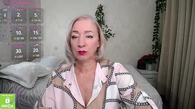 hunters woman online show from November 2025 03:05:02 PM