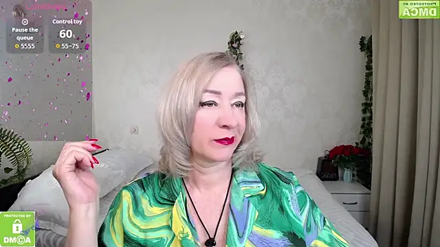 hunters woman online show from April 2026 06:59:01 PM