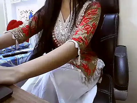 Snapshot of Simranjeet_kaur26 chatting on July 2026 02:14:02 PM Simranjeet kaur26 online show from July 2026 02:14:02 PM