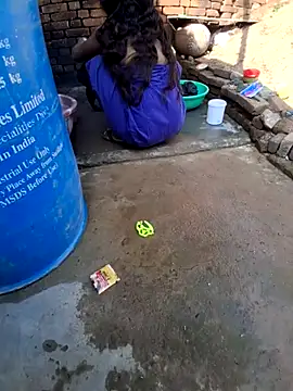 RAYI Queen 3 online show from November 2025 04:38:02 AM