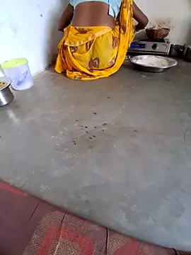 RAYI Queen 3 online show from November 2025 03:11:01 AM