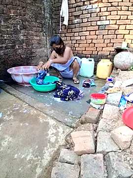 RAYI Queen 3 online show from November 2025 04:01:02 AM