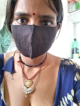 RAYI Queen 3 online show from November 2025 02:59:02 AM