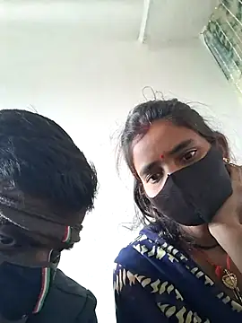 RAYI Queen 3 online show from December 2025 03:52:01 AM