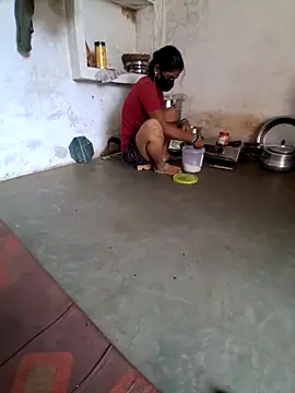 RAYI Queen 3 online show from October 2025 03:30:02 AM