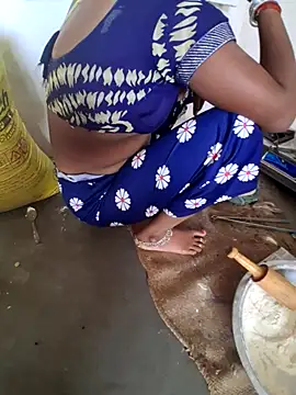 RAYI Queen 3 online show from November 2025 03:53:02 AM