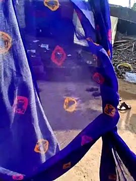 RAYI Queen 3 online show from November 2025 04:01:02 AM