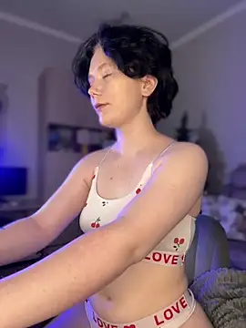 RinaShy online show from December 2025 05:13:01 AM