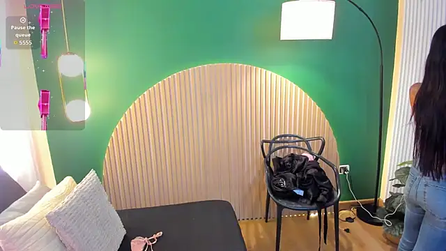 milavega  online show from February 2026 02:19:02 PM