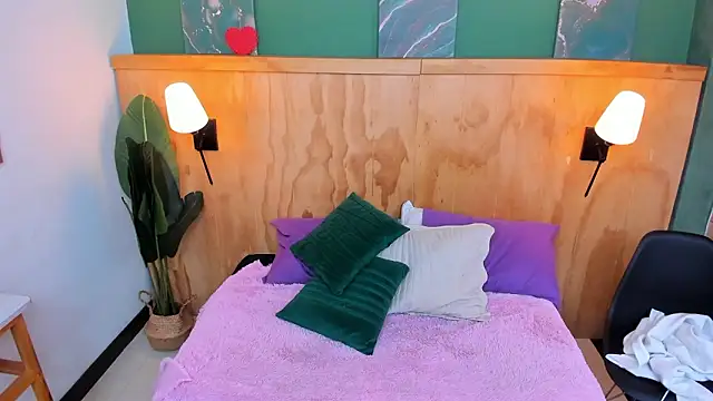 milavega  online show from January 2026 12:20:01 PM