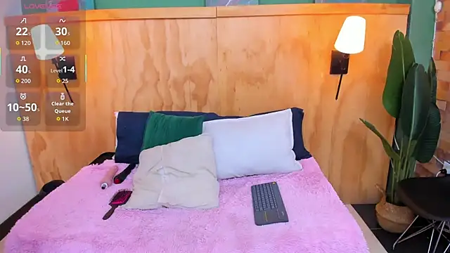 milavega  online show from December 2025 11:56:01 AM