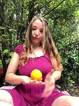 Snapshot of sashapulse chatting on October 2025 09:39:01 PM sashapulse online show from October 2025 09:39:01 PM