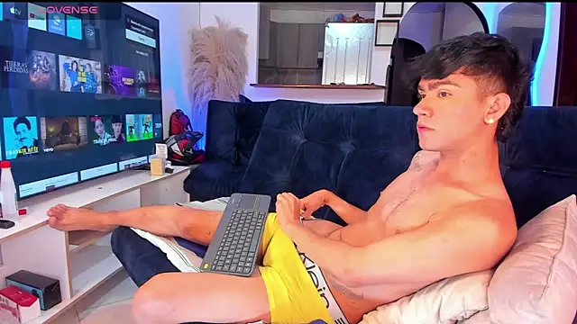 Snapshot of Steven_baby69 chatting on September 2025 03:13:02 AM Steven baby69 online show from September 2025 03:13:02 AM