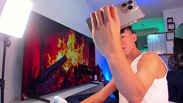 Snapshot of Steven_baby69 chatting on October 2025 02:02:01 AM Steven baby69 online show from October 2025 02:02:01 AM