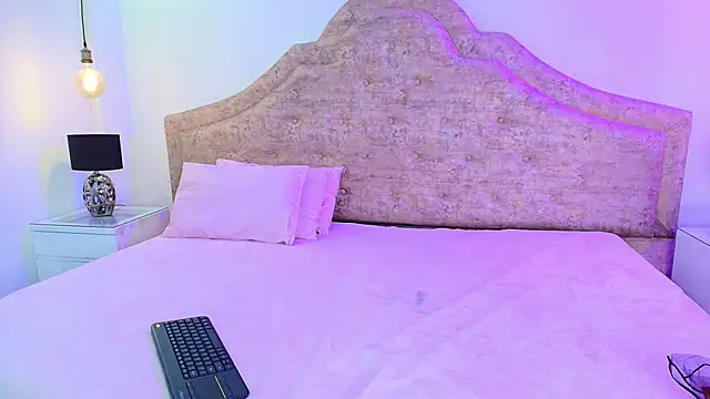 Sphere01 online show from December 2025 04:02:02 AM