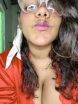 Snapshot of MeliBoobs chatting on October 2025 08:21:02 PM MeliBoobs online show from October 2025 08:21:02 PM