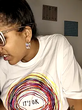 Snapshot of MeliBoobs chatting on September 2025 07:07:01 PM MeliBoobs online show from September 2025 07:07:01 PM