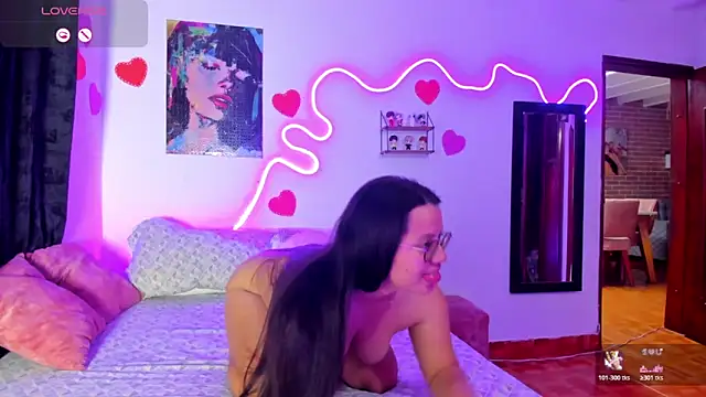 Dilan and Mia online show from March 2026 09:21:01 AM