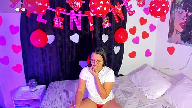 Dilan and Mia online show from February 2026 09:15:01 PM