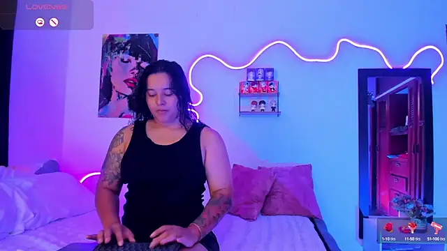 Dilan and Mia online show from October 2025 03:38:02 PM