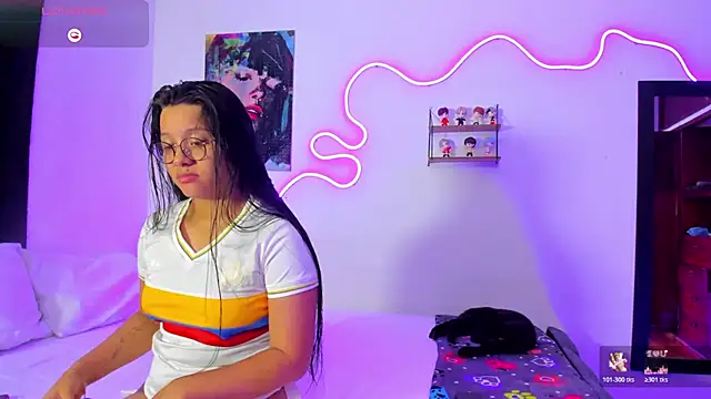 Dilan and Mia online show from November 2025 02:33:01 AM