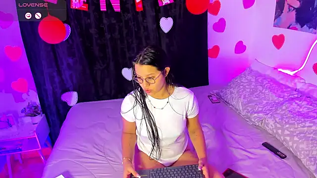 Dilan and Mia online show from February 2026 04:32:01 AM