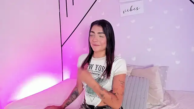 MiahCornell  online show from March 2026 07:52:01 PM