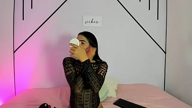 MiahCornell  online show from October 2025 08:02:01 PM