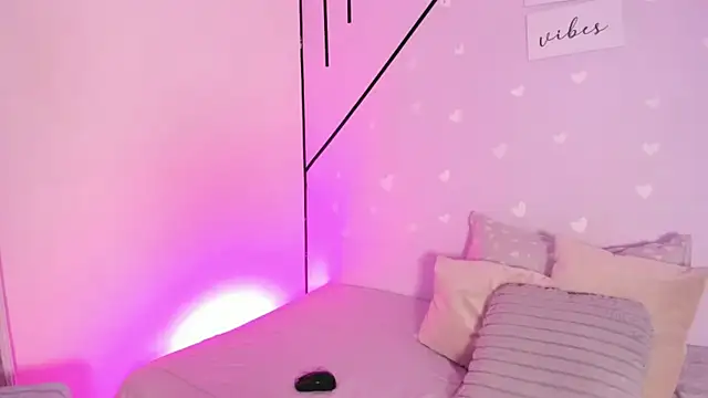 MiahCornell  online show from March 2026 08:15:02 PM