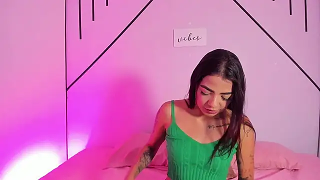 MiahCornell  online show from November 2025 08:58:01 PM