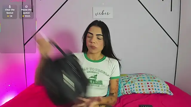 MiahCornell  online show from November 2025 08:09:01 PM